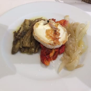 Cala Blanca - A typical Catalan dish, escalivada. Delicious - Spanish Near Me - Barcelona, B Cala Blanca - A typical Catalan dish, escalivada. Delicious - Spanish Near Me - Barcelona, B