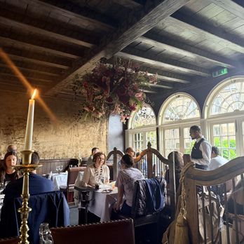 The Witchery By The Castle - Interior Secret Garden - British Near Me - Edinburgh, EDH