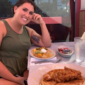 Clayton's Coffee Shop - Chicken and waffles & Huevos Rancheros - Coffee & Tea Near Me - Coronado, California