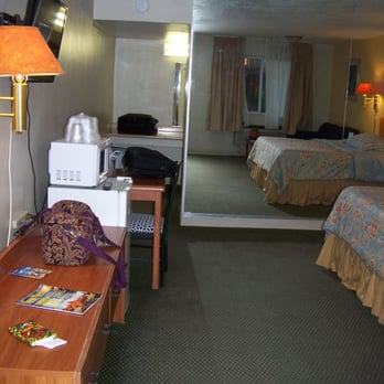 Big Chile Inn - Mini fridge & microwave King Suite - The Big Chile, Americas Best Value Inn, Las Cruces, NM - Hotels Near Me - Las Cruces, New Mexico