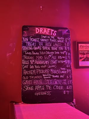 Kelly's Bar & Lounge by null