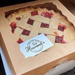 Hasmonek's Bakery - Cherry pie