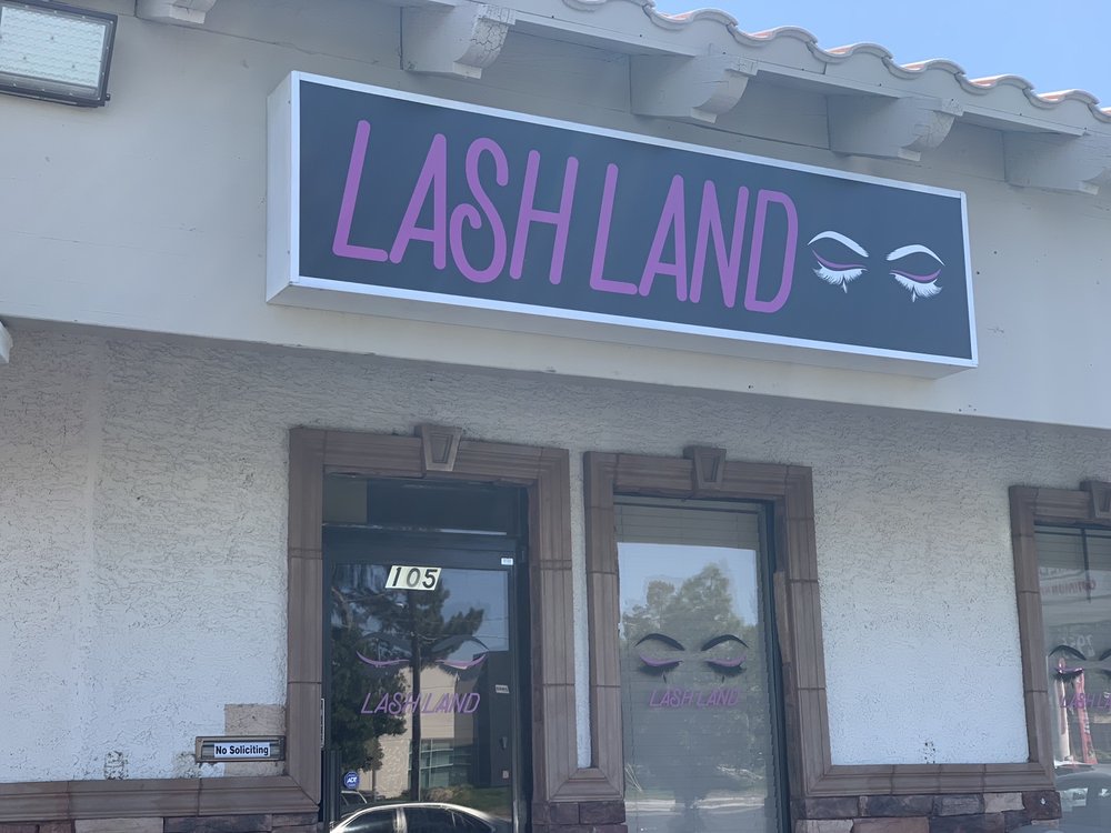 Lashland Logo