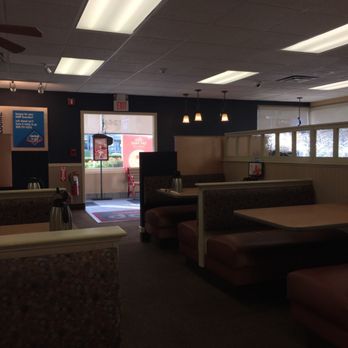 IHOP - Entrance - Breakfast & Brunch Near Me - N. Plainfield, New Jersey