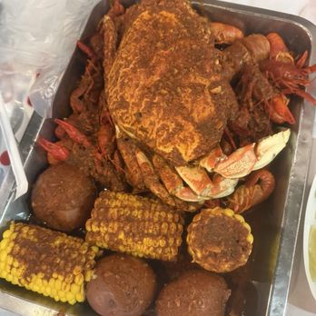 Cracking Crab - The Combo 2 - Cajun/Creole Near Me - Montrose, California Cracking Crab - The Combo 2 - Cajun/Creole Near Me - Montrose, California