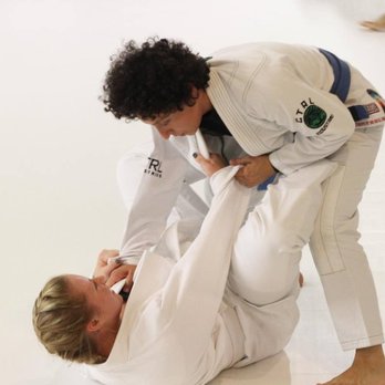 Form Jiu Jitsu Academy - Working collar and sleeve guard in Fundamentals class tonight // Mon - Fri 6pm-7:30pm // #formjiujitsu #formbjj #jiujitsu #jiujitsulifestyle - Brazilian Jiu-jitsu Near Me - Baltimore, Maryland