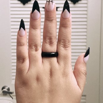 De Lacey Nails - Nail Salons Near Me - Pasadena, California