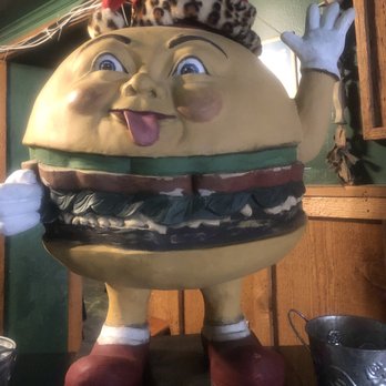 East Texas Burger Company - Funky decor - Burgers Near Me - Mineola, Texas