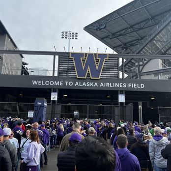 Husky Stadium - Stadiums & Arenas Near Me - Seattle, Washington Husky Stadium - Stadiums & Arenas Near Me - Seattle, Washington