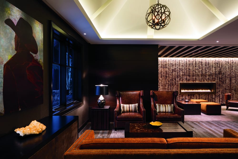 Bachelors Lounge Image