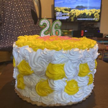 Safeway - The first cake that was wrong - Grocery Near Me - Sacramento, California Safeway - The first cake that was wrong - Grocery Near Me - Sacramento, California