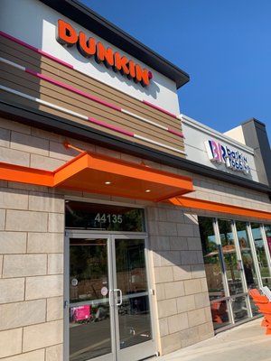 Dunkin' by null