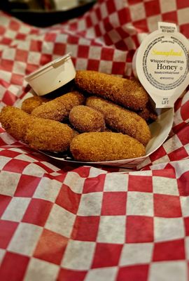 Piggybacks BBQ & Catfish by null