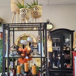 Retro Bob's Antiques