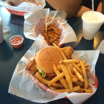 Spanky's Grille - Flounder and clams - Burgers Near Me - Kitty Hawk, North Carolina