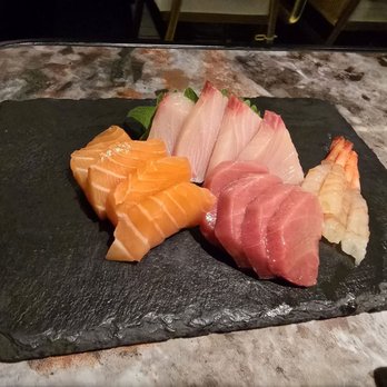 Wagyu Place - First round of sashimi.. still the quality tuna - Barbeque Near Me - Flushing, New York Wagyu Place - First round of sashimi.. still the quality tuna - Barbeque Near Me - Flushing, New York