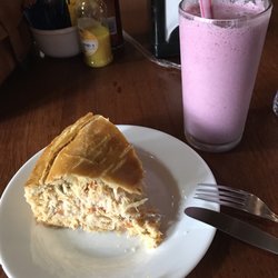 Orquidário Café Restaurante - Torta de frango e vitamina de amora