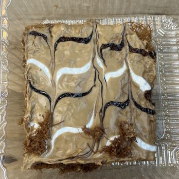 Gold Coast Cafe - Knafeh With Lotus - Cafes Near Me - Chicago, Illinois