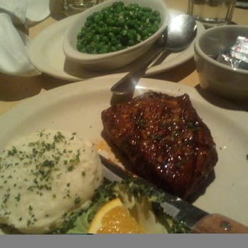 Epi's A Basque Restaurant - Flank Steak with Garlic - This evening's sides were Mashed Potatoes and Peas - Basque Near Me - Meridian, Idaho