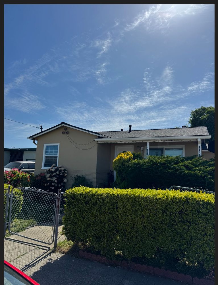 Slide of Acme Roofing Services