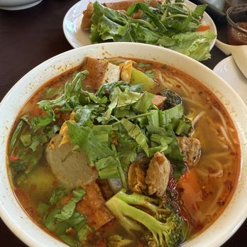 Pho Saigon 1 - Vegetarian Bun Bo Hue - Vietnamese Near Me - Chatsworth, California