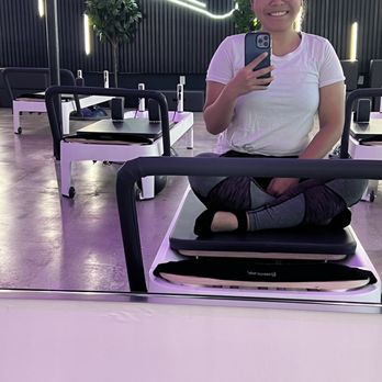 Avenir - Starting the class - Pilates Near Me - Burbank, California