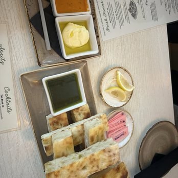 Jay Luigi - Bread! Sauces and bread were delicious! - Pizza Near Me - Tampa, Florida