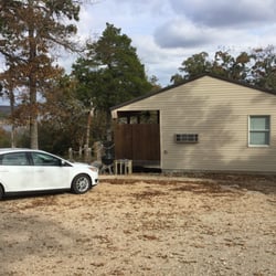 Lakewoods Resort - Front of cabin 18