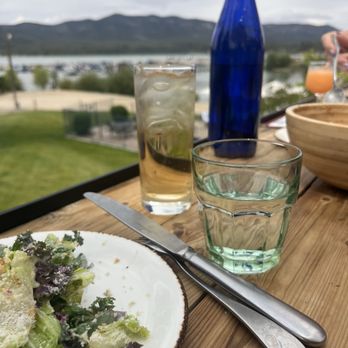 De La Nonna - Patio view. Blue bottled water. - Pizza Near Me - Los Angeles, California