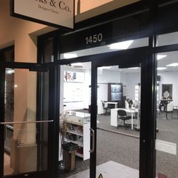 Looks & Co. Haanson Optical.