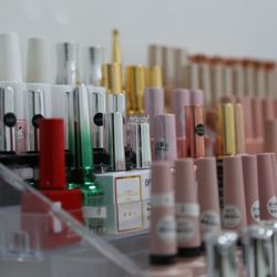Lash Bar