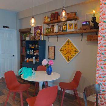 Café Little Treasure - Seating area - Cafes Near Me - Newburgh, New York