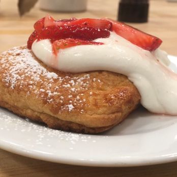 Sur La Table - Strawberry shortcake - Kitchen Supplies Near Me - Troy, Michigan Sur La Table - Strawberry shortcake - Kitchen Supplies Near Me - Troy, Michigan