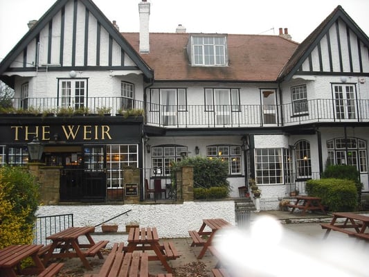 The Weir Pub Walton On Thames