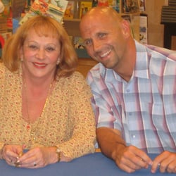 Sylvia Browne Group - Sylvia and Chris at a book signing.