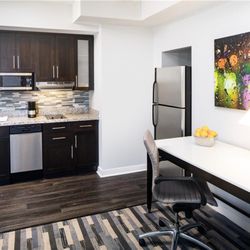 Hyatt House Charlotte/Center City - Guest Kitchen