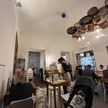 Sfoglia Rina - Pasta Shops Near Me - Bologna, BO