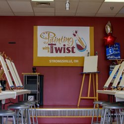 The main room, where all fun art takes place!   .Moomaw Photography.