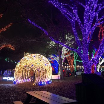 Dallas Zoo - Zoo Lights - Zoos Near Me - Dallas, Texas Dallas Zoo - Zoo Lights - Zoos Near Me - Dallas, Texas
