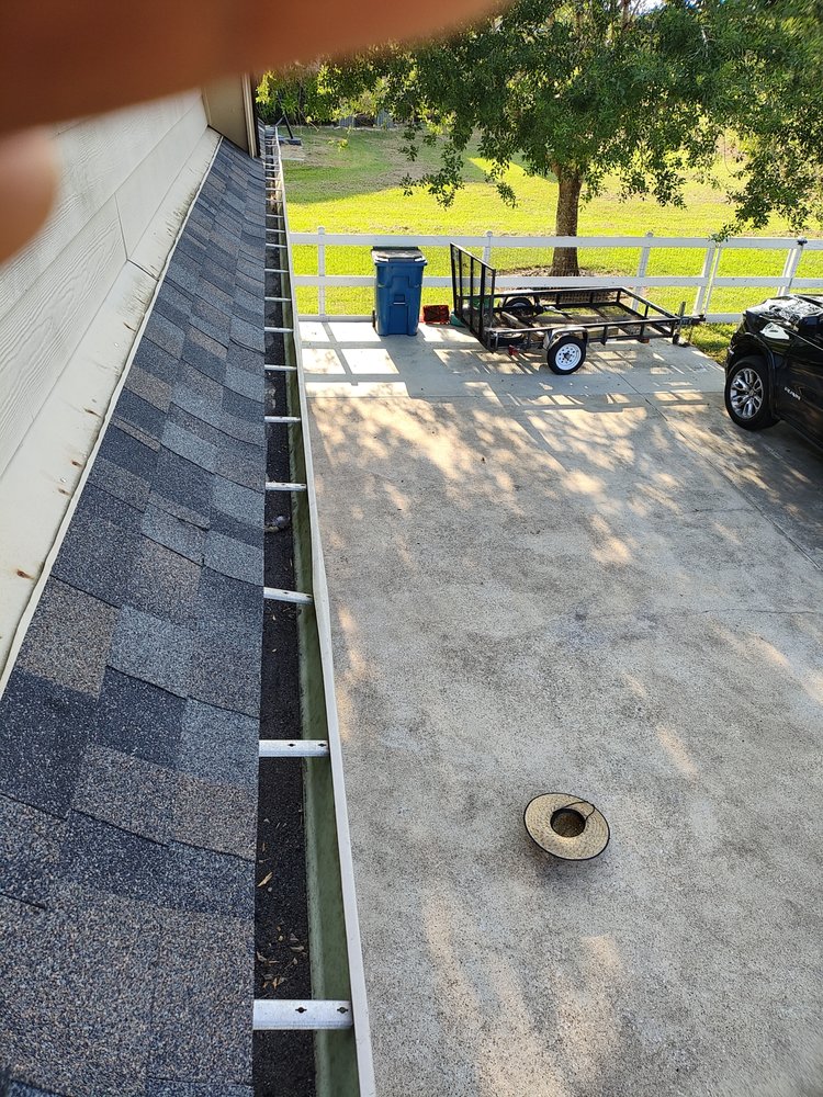 Slide of Lopez's Roofing