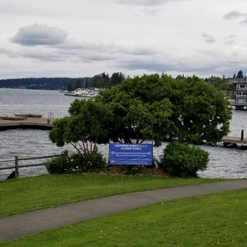 David E Brink Park - Park and pier - Parks Near Me - Kirkland, Washington