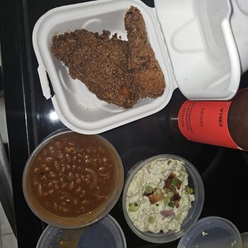 On Rotation Brewery & Kitchen - Fried chicken, Potato salad, Dr. Pepper Baked Beans - Brewpubs Near Me - Dallas, Texas On Rotation Brewery & Kitchen - Fried chicken, Potato salad, Dr. Pepper Baked Beans - Brewpubs Near Me - Dallas, Texas