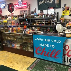 Mak's Liquors