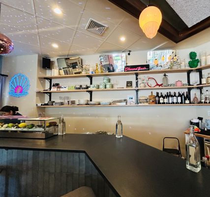 Dotty's Kitchen & Raw Bar by null