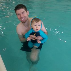 Holiday Inn Express - Swimming in the nice and warm pool