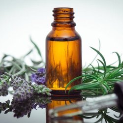 Stefanie Wood RMT - Voted best Clinical Aromatherapist 2017. Custom blends created upon request.