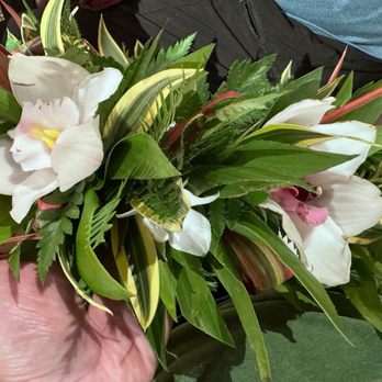 Cindy's Lei & Flower Shoppe - Glamour Haku - Florists Near Me - Honolulu, Hawaii