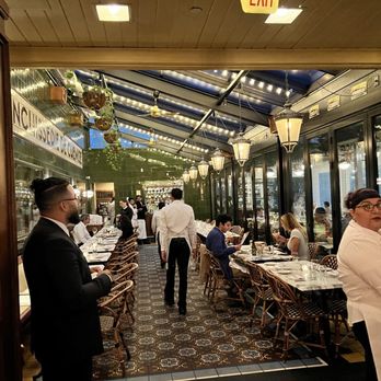 Le Diplomate - Ambiance is phenomenal - Brasseries Near Me - Washington, DC, District of Columbia