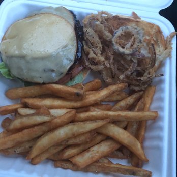 Tremont Tavern - Gouda burger with fries - Pubs Near Me - Chattanooga, Tennessee Tremont Tavern - Gouda burger with fries - Pubs Near Me - Chattanooga, Tennessee