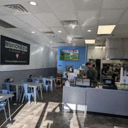 Munch Box - Clean, minimalists interior with plenty of seating